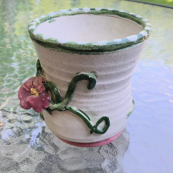 Floral Pottery Makeup Brush/Pen-Pencil Holder/Handcrafted from my Clay Studio - Picture 9 of 12